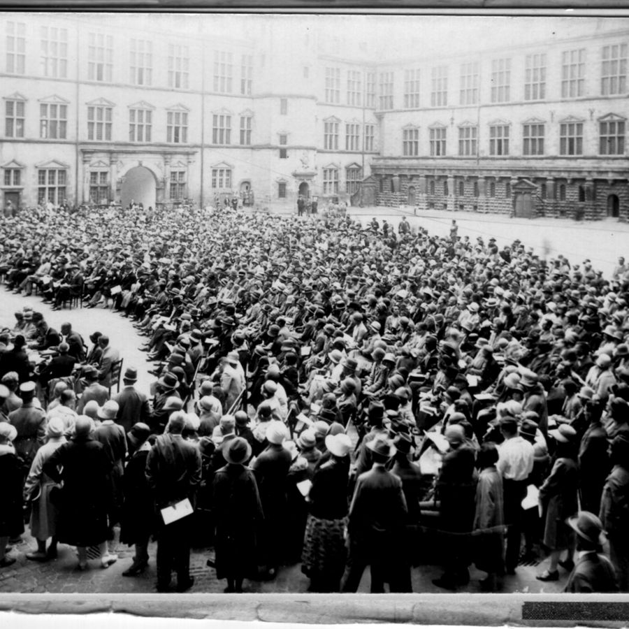 1929 Congress Delegates Side View