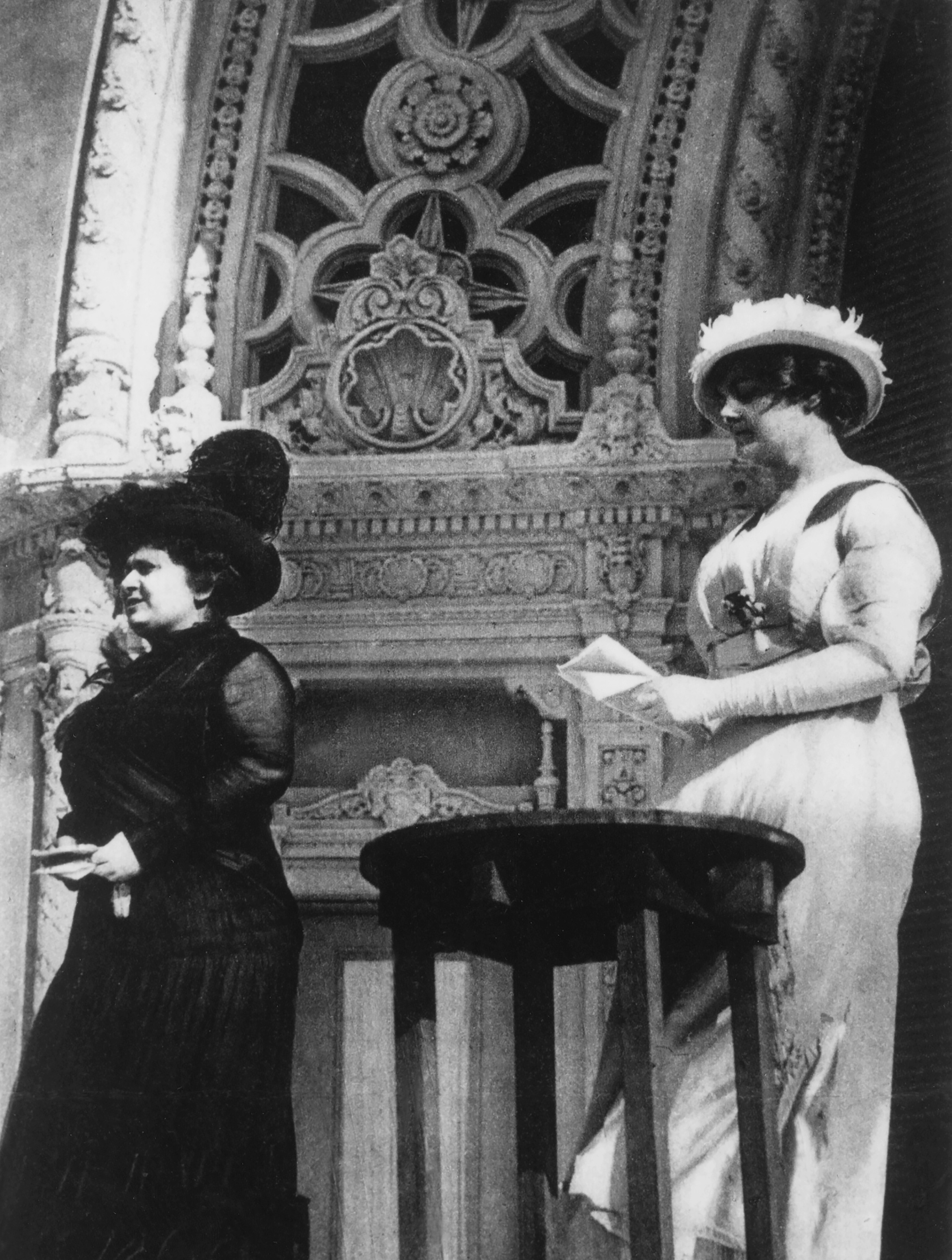 Maria Montessori giving a lecture in San Francisco in 1915