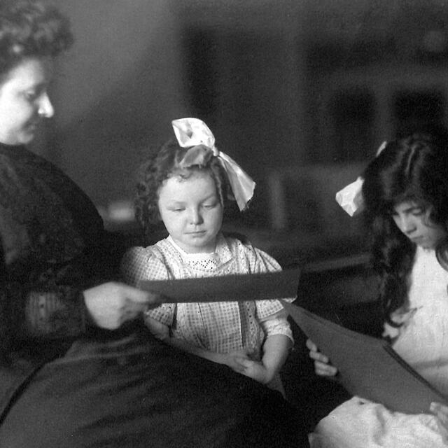 Maria Montessori, 1913, Rome with Children